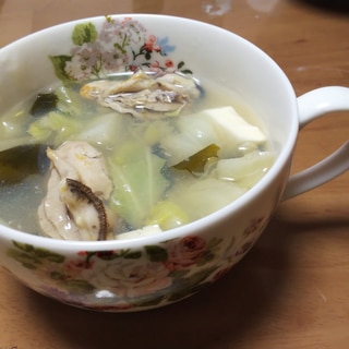 牡蠣と大根のコンソメスープ